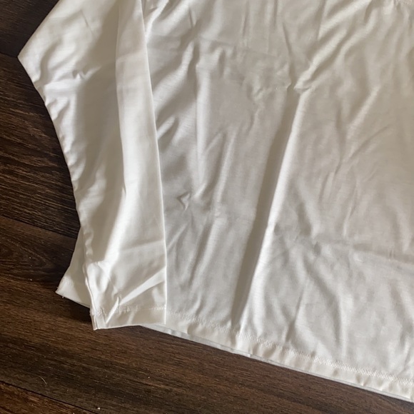 White Long Sleeve Crop - Picture 2 of 4